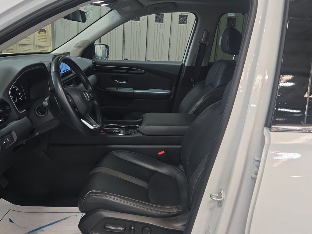 Used 2023 Honda Pilot Touring SUV