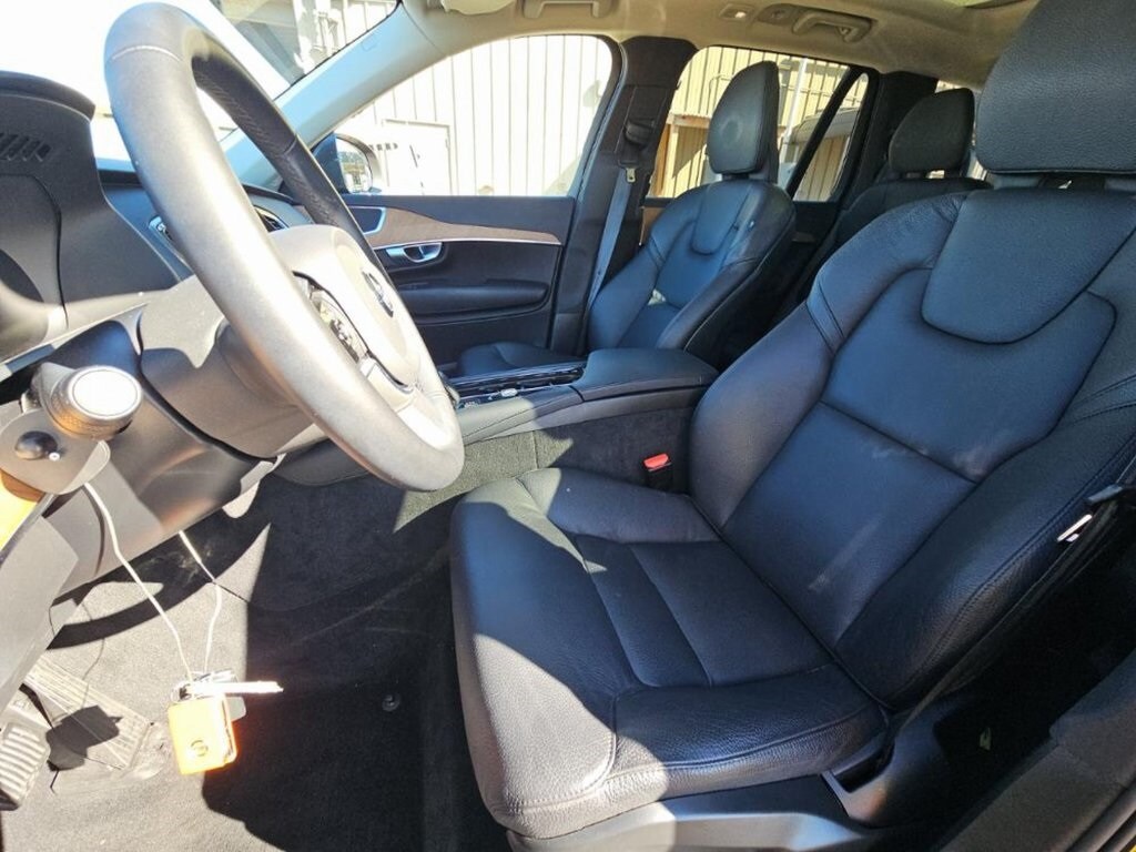 2024 Volvo XC90 B5 Plus photo 3