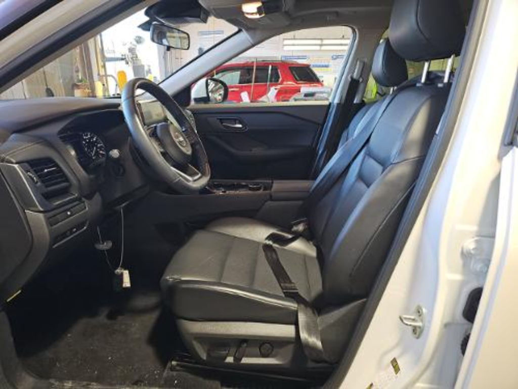Used 2023 Nissan Rogue SV SUV