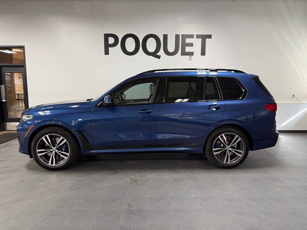 2020 BMW X7 40i's photo