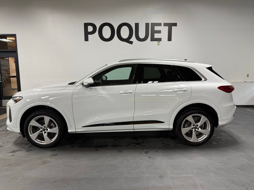 2025 Audi Q5 40 Premium Plus's photo