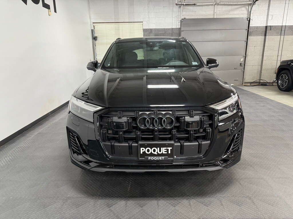 2025 Audi Q7 55 Premium Plus photo 3