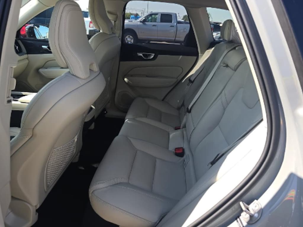Used 2025 Volvo XC60 B5 Ultra SUV