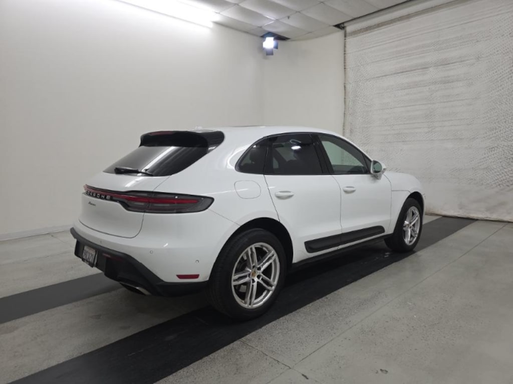 Used 2023 Porsche Macan Base SUV