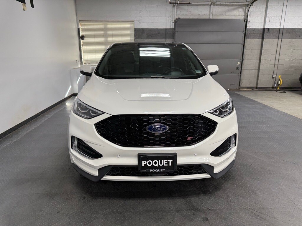 2021 Ford Edge ST photo 2