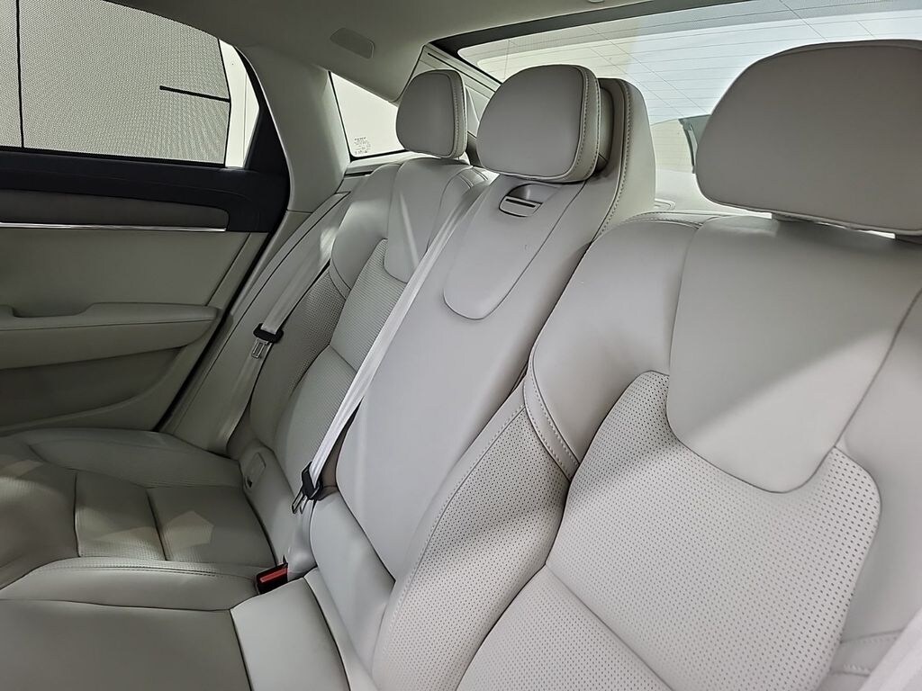 Used 2024 Volvo S90 Recharge Plug-In Hybrid Ultimate Sedan