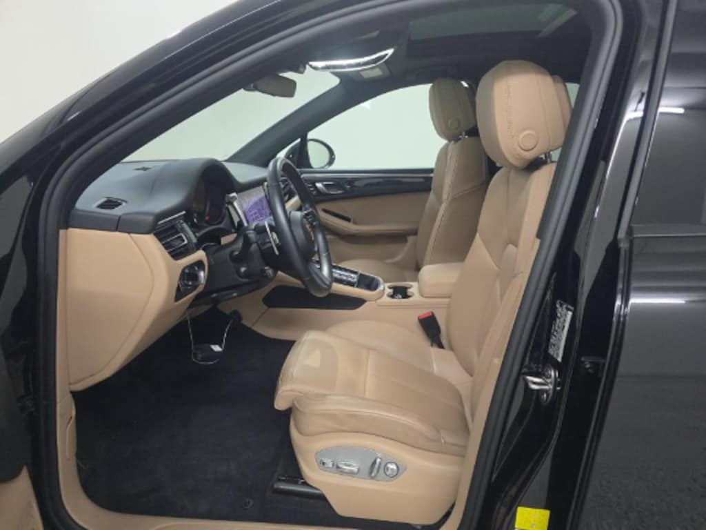 Used 2024 Porsche Macan Base SUV