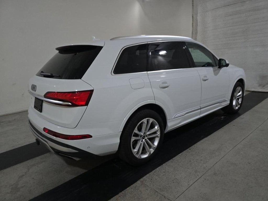 Used 2025 Audi Q7 55 Premium Plus SUV