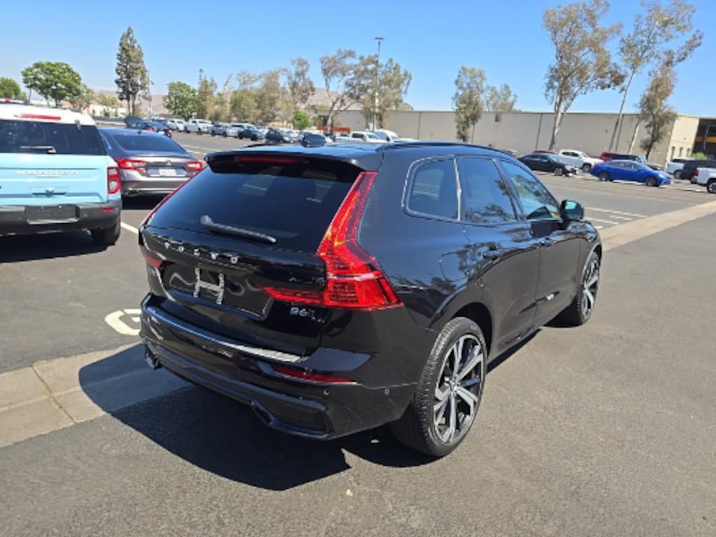 Used 2023 Volvo XC60 B6 Ultimate Dark Theme SUV
