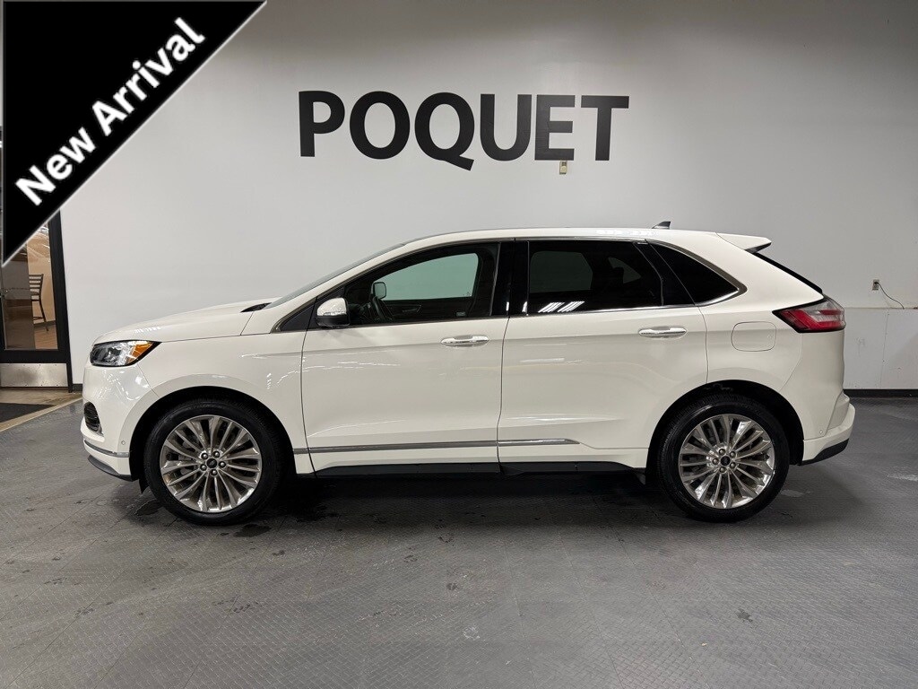 2022 Ford Edge Titanium's photo