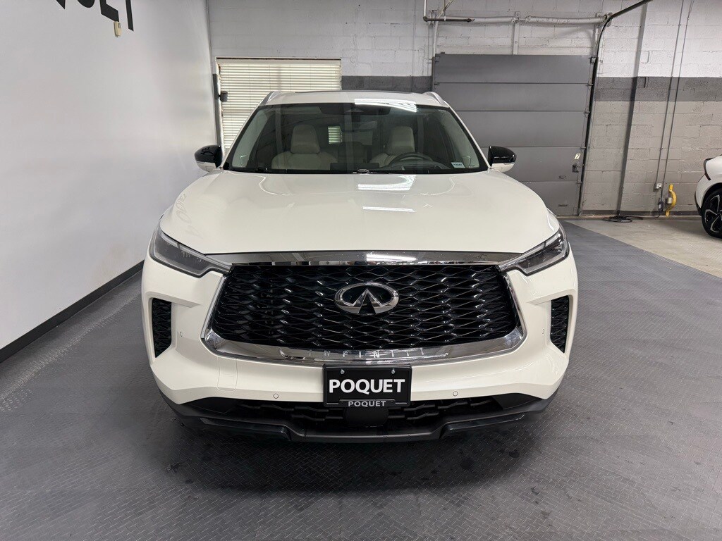 2024 Infiniti QX60 Luxe photo 3