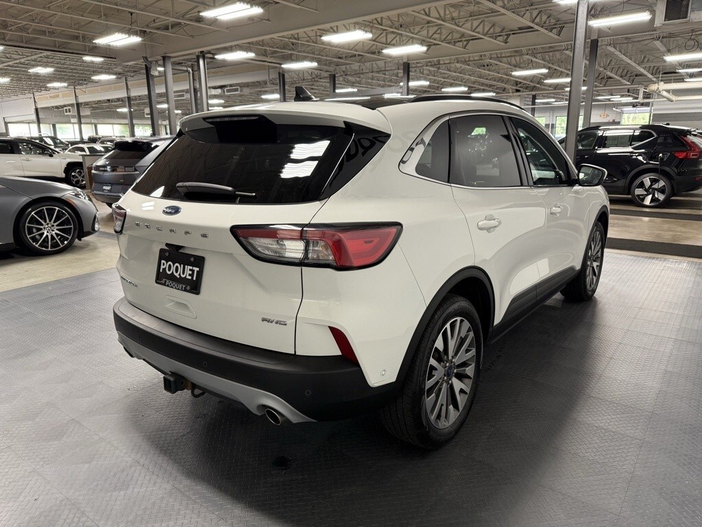 2021 Ford Escape Titanium photo 4