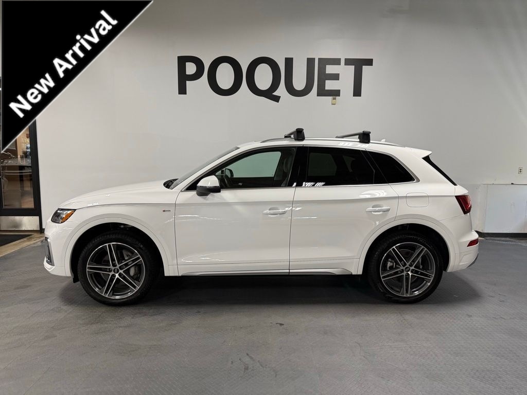 2022 Audi Q5 55 e Premium Plus's photo