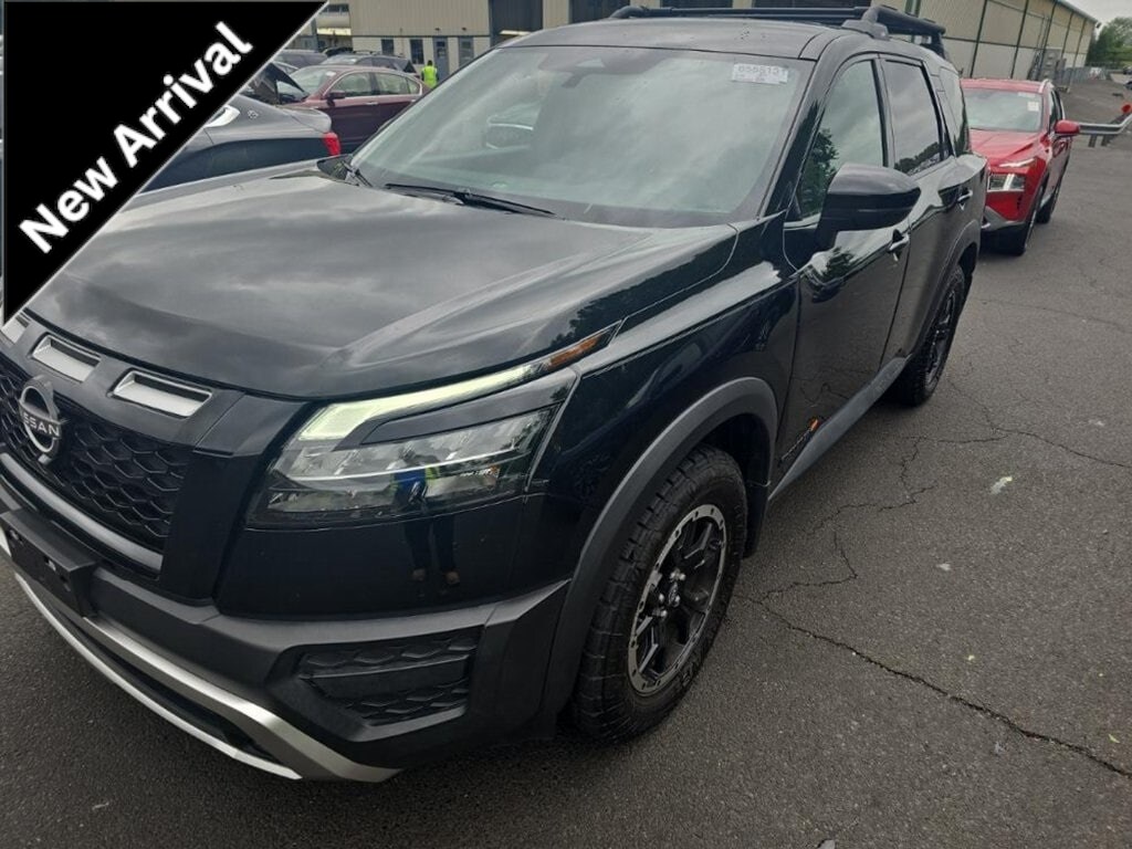 Used 2023 Nissan Pathfinder For Sale at Poquet Auto Golden Valley