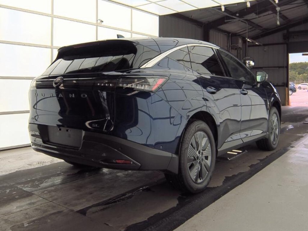 2025 Nissan Murano SL photo 2