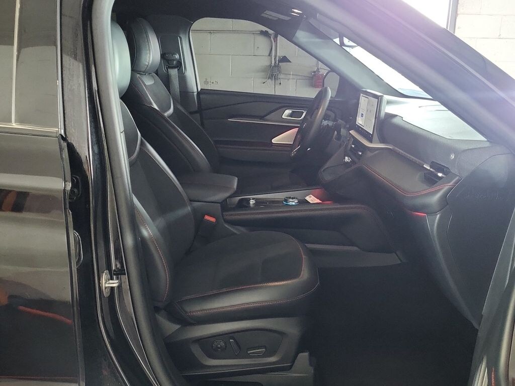 Used 2025 Ford Explorer ST SUV