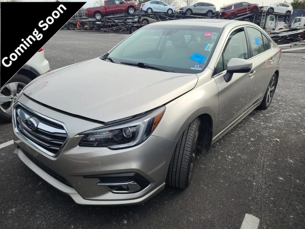 2018 Subaru Legacy Limited's photo