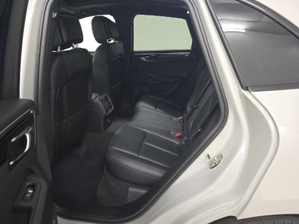Used 2024 Porsche Macan Base SUV