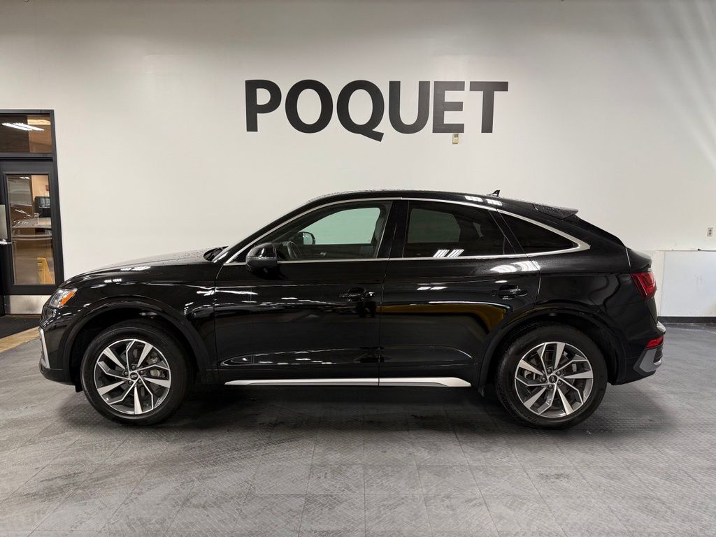 2022 Audi Q5 Sportback 45 Premium's photo