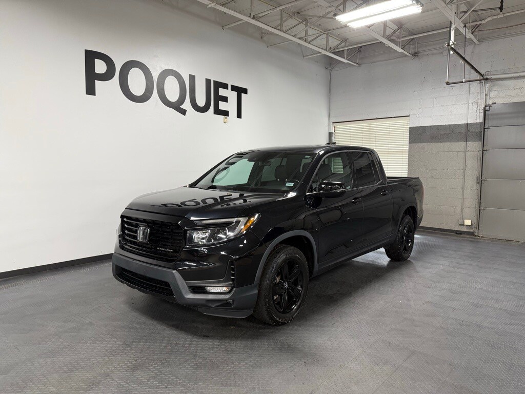 2021 Honda Ridgeline Black Edition photo 2