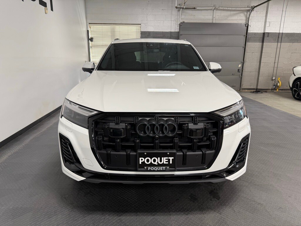 2025 Audi Q7 55 Premium Plus photo 3