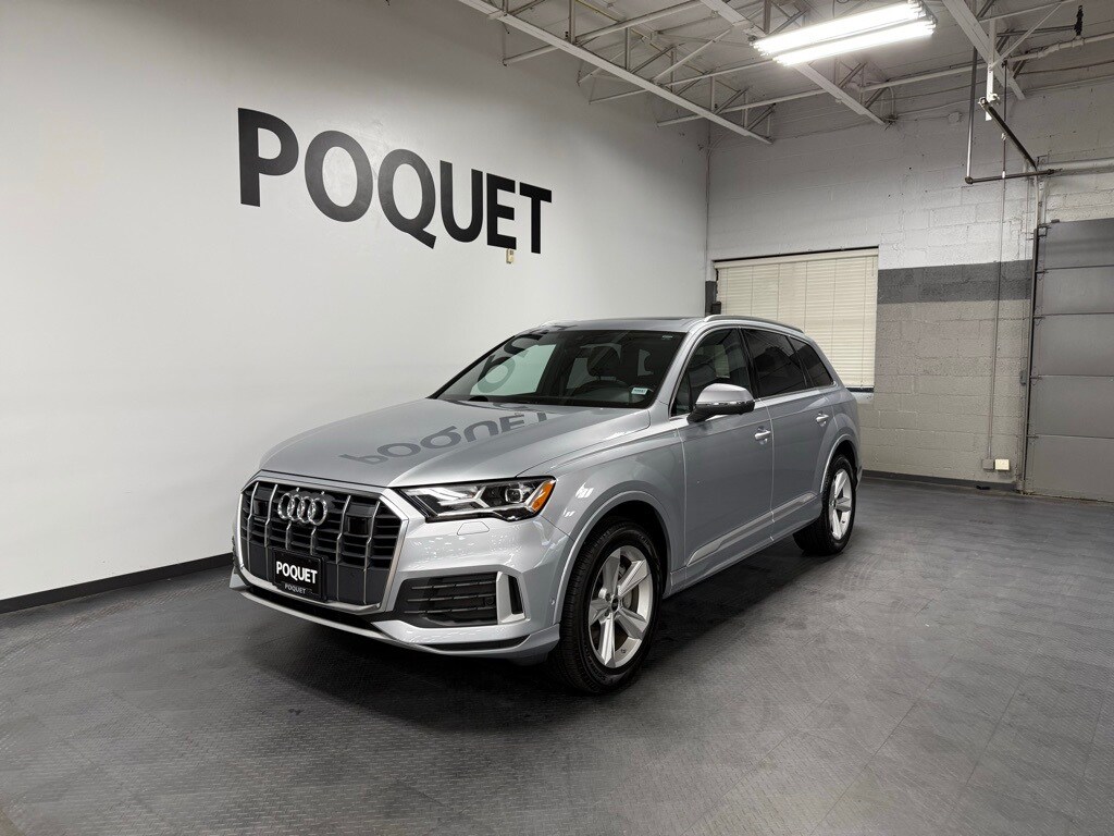 2022 Audi Q7 45 Premium Plus photo 2