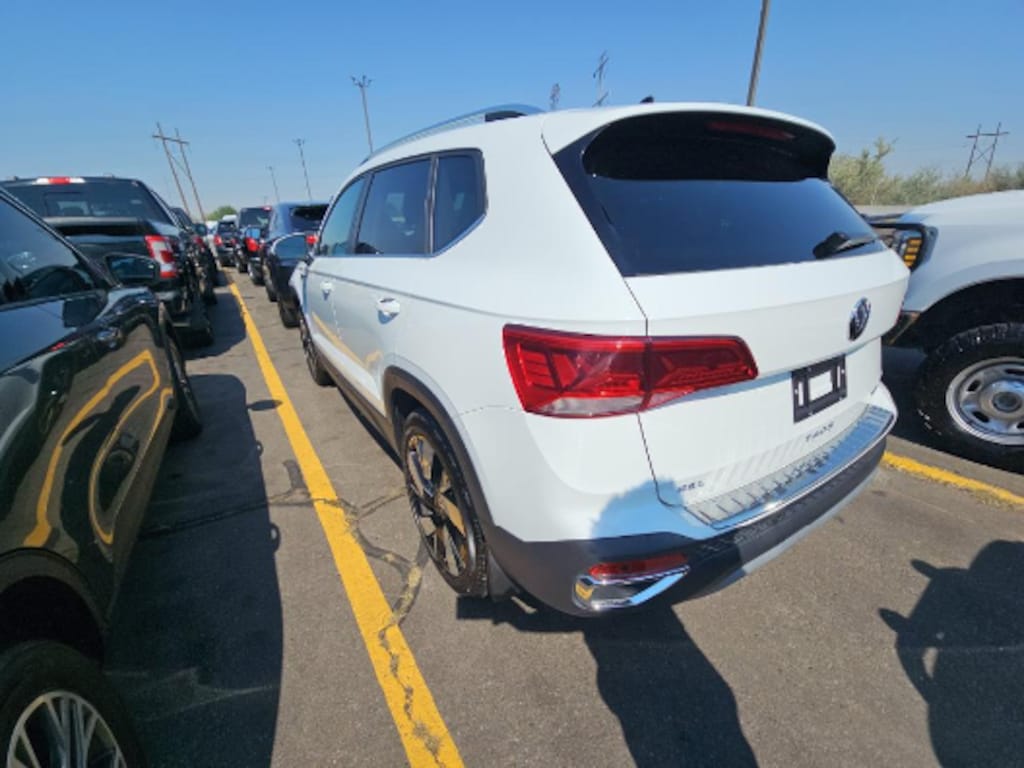 Used 2024 Volkswagen Taos 1.5T SEL SUV
