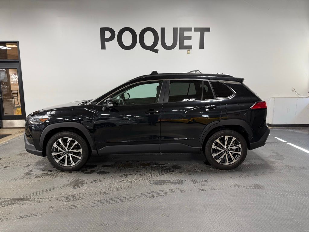 2023 Toyota Corolla Cross XLE