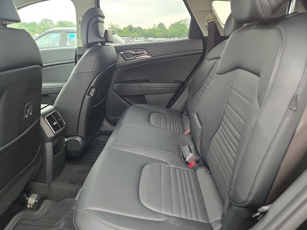 Used 2025 Kia Sportage Hybrid SX-Prestige SUV
