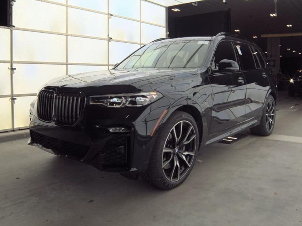 2022 BMW X7 40i's photo