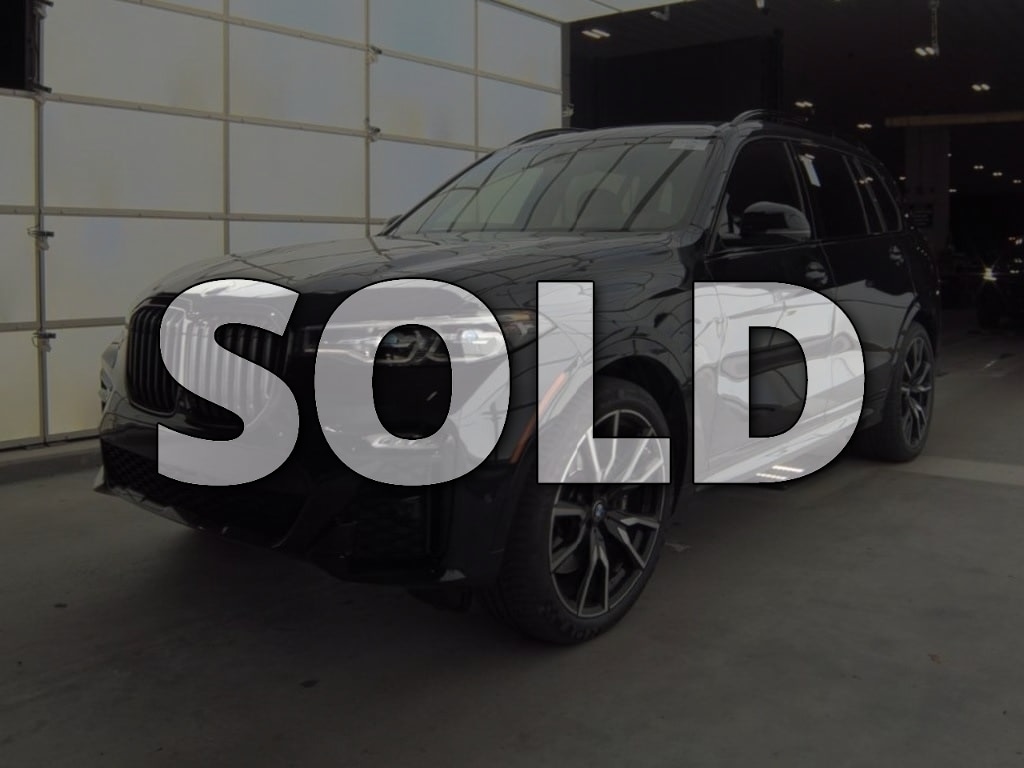 2022 BMW X7 40i's photo