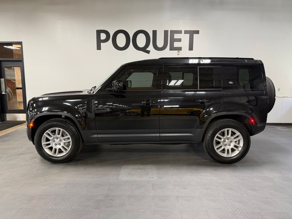 2024 Land Rover Defender 110 S P400's photo