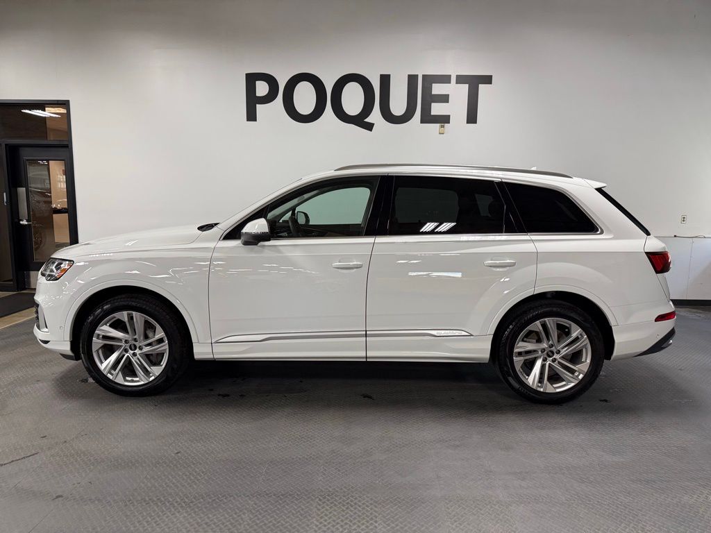 2022 Audi Q7 45 Premium Plus quattro Tiptronic's photo