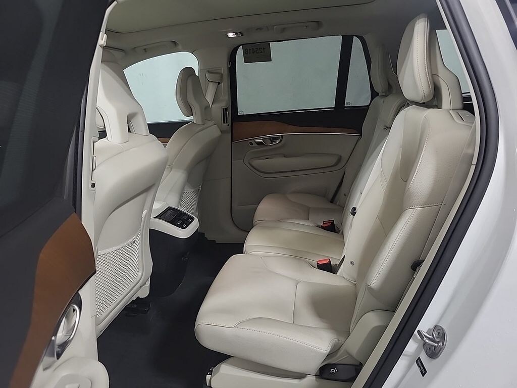 Used 2022 Volvo XC90 T6 Momentum SUV