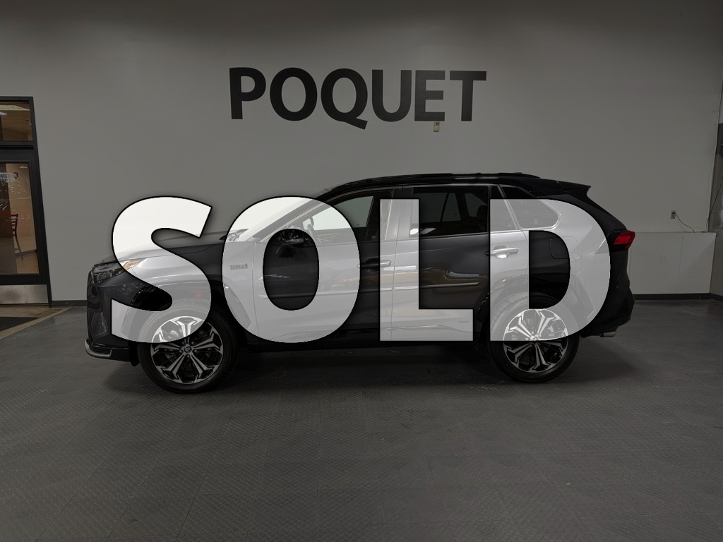 2023 Toyota RAV4 XSE's photo