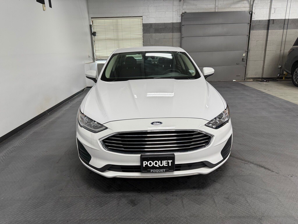 2020 Ford Fusion SE photo 3