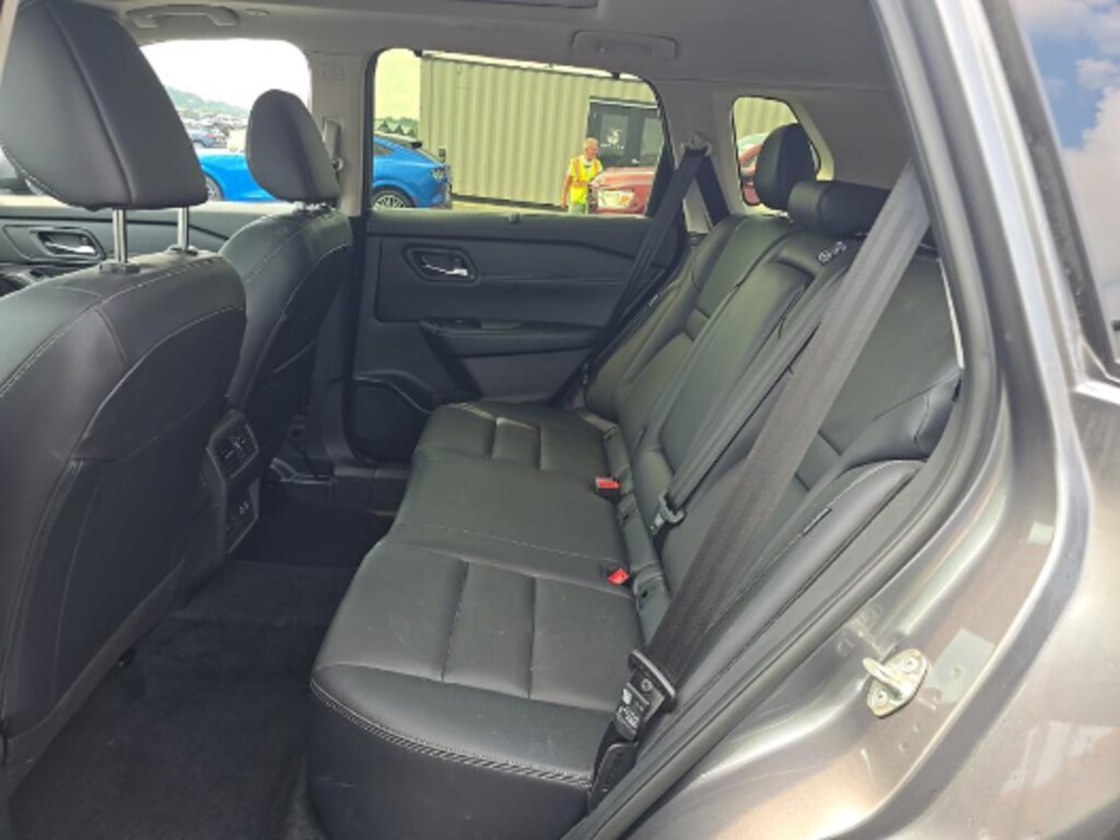 Used 2025 Nissan Rogue SL SUV