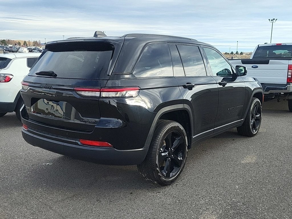 Used 2024 Jeep Grand Cherokee Limited SUV