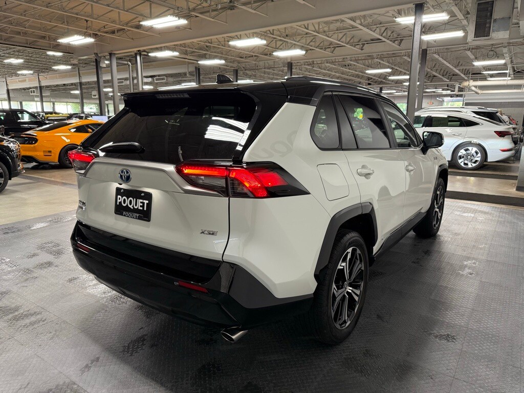 2022 Toyota RAV4 Prime XSE photo 4