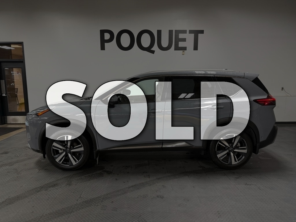 2023 Nissan Rogue Platinum's photo