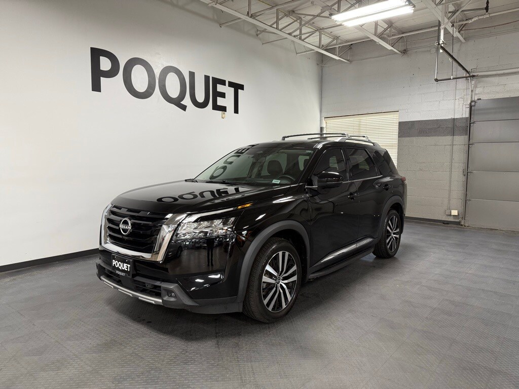 2023 Nissan Pathfinder Platinum photo 2