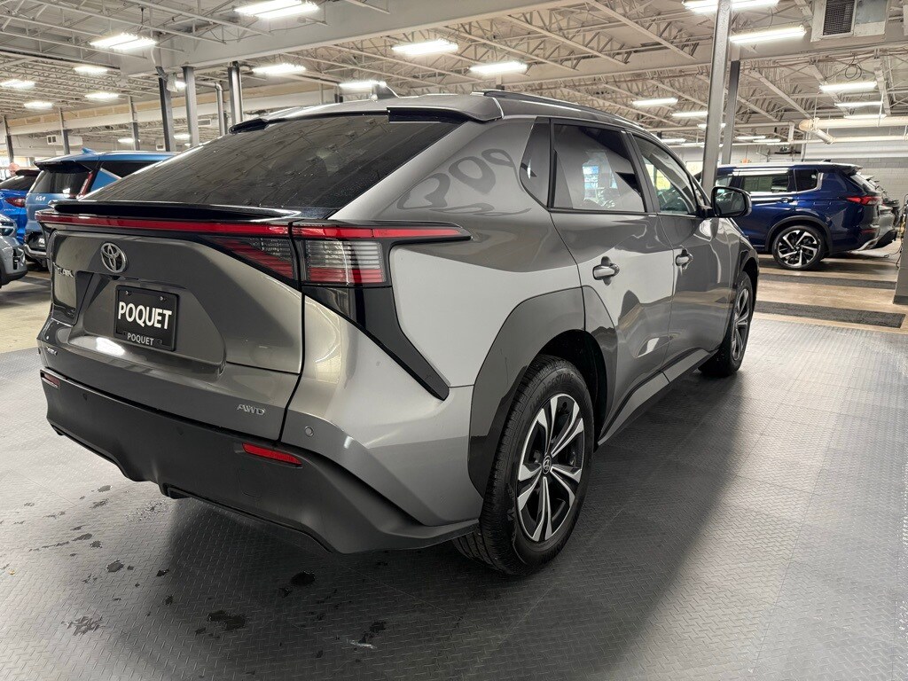 2024 Toyota bZ4X XLE photo 3