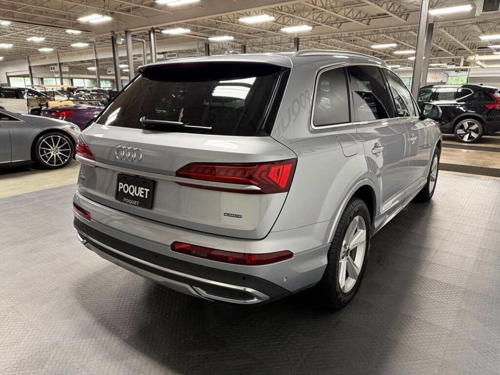 2022 Audi Q7 45 Premium Plus photo 4