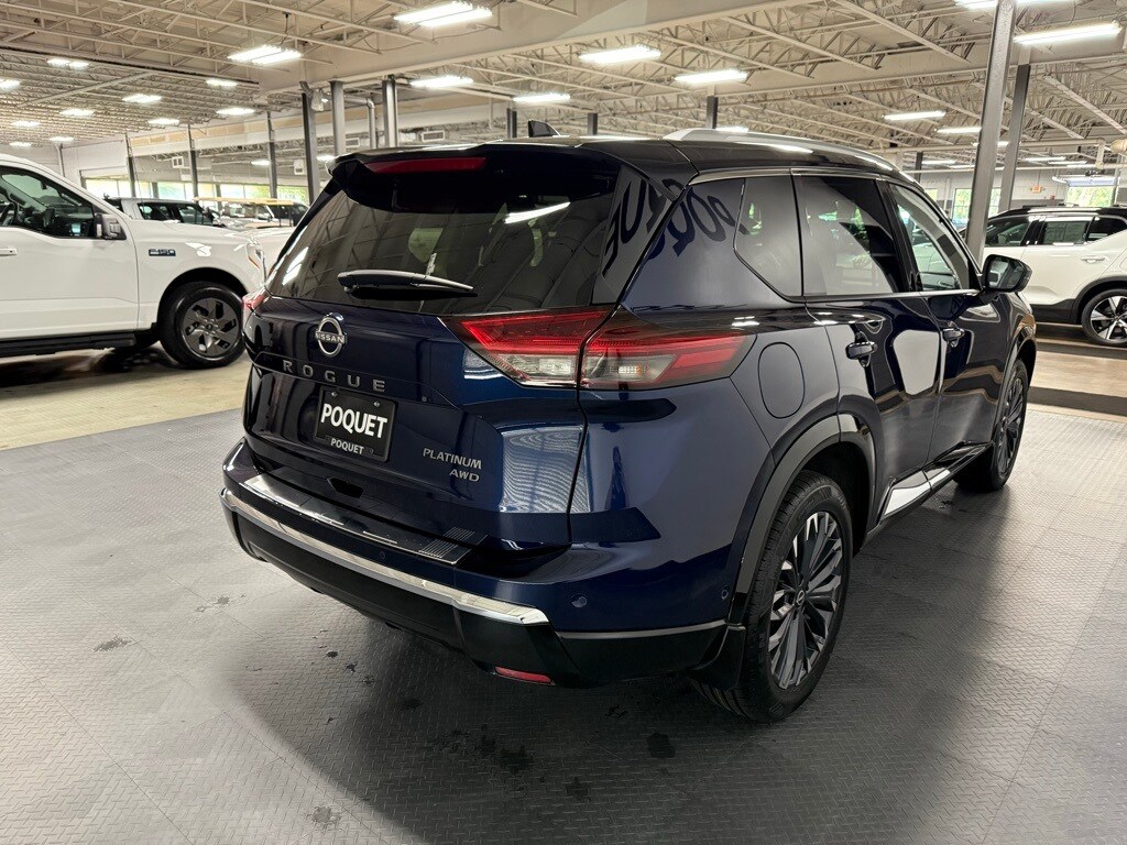 2024 Nissan Rogue Platinum photo 3