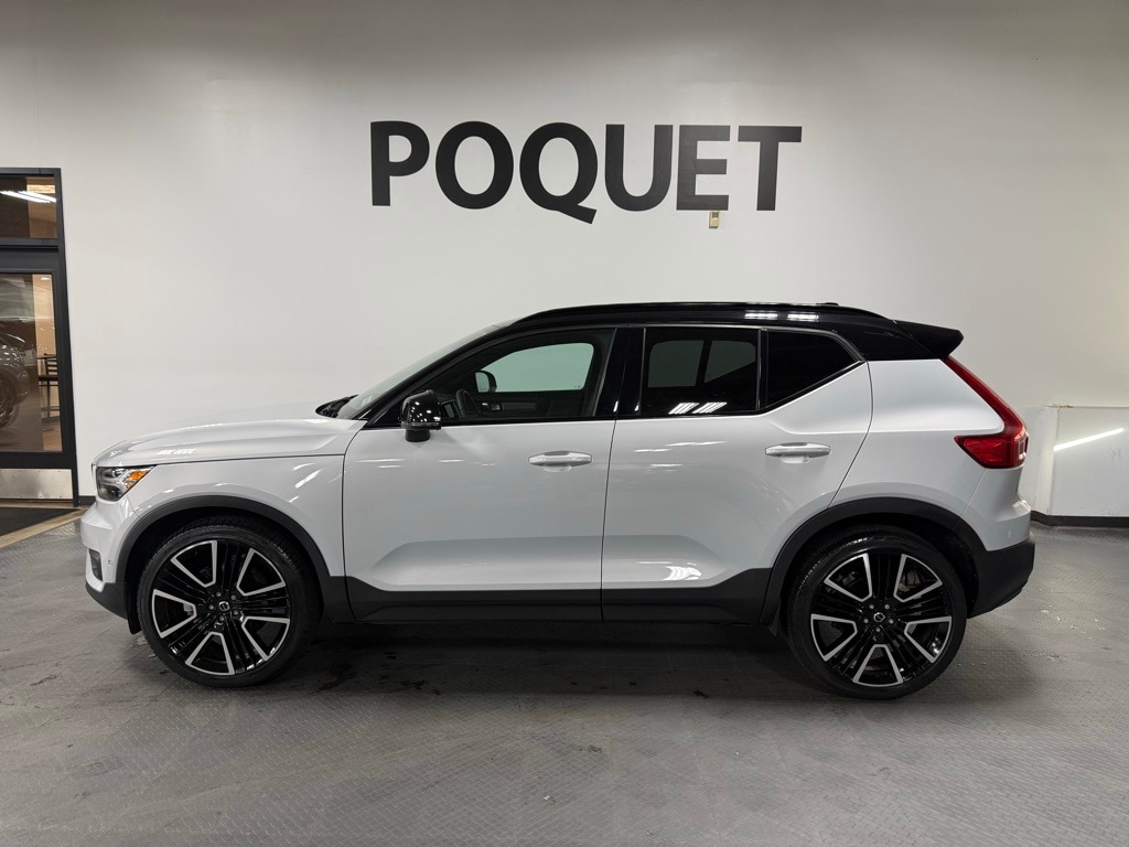 Used 2022 Volvo XC40 R-Design SUV