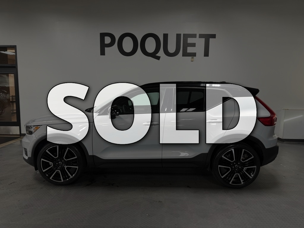 Used 2022 Volvo XC40 R-Design SUV