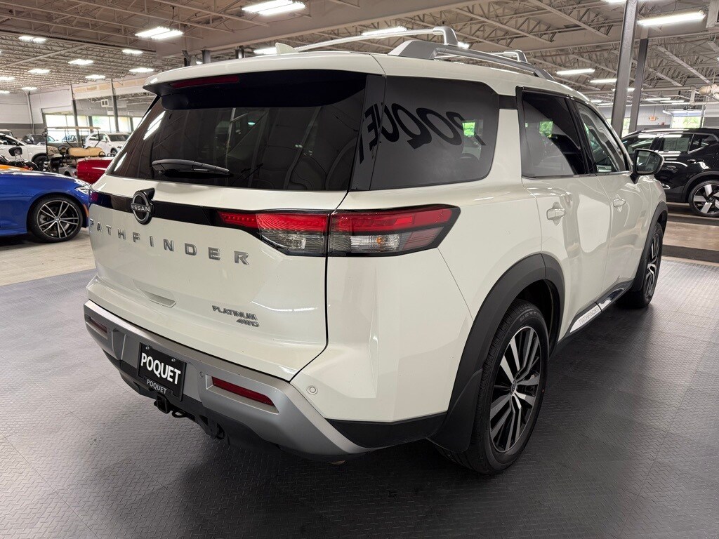 2023 Nissan Pathfinder Platinum photo 4