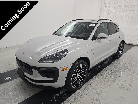 2024 Porsche Macan -'s photo