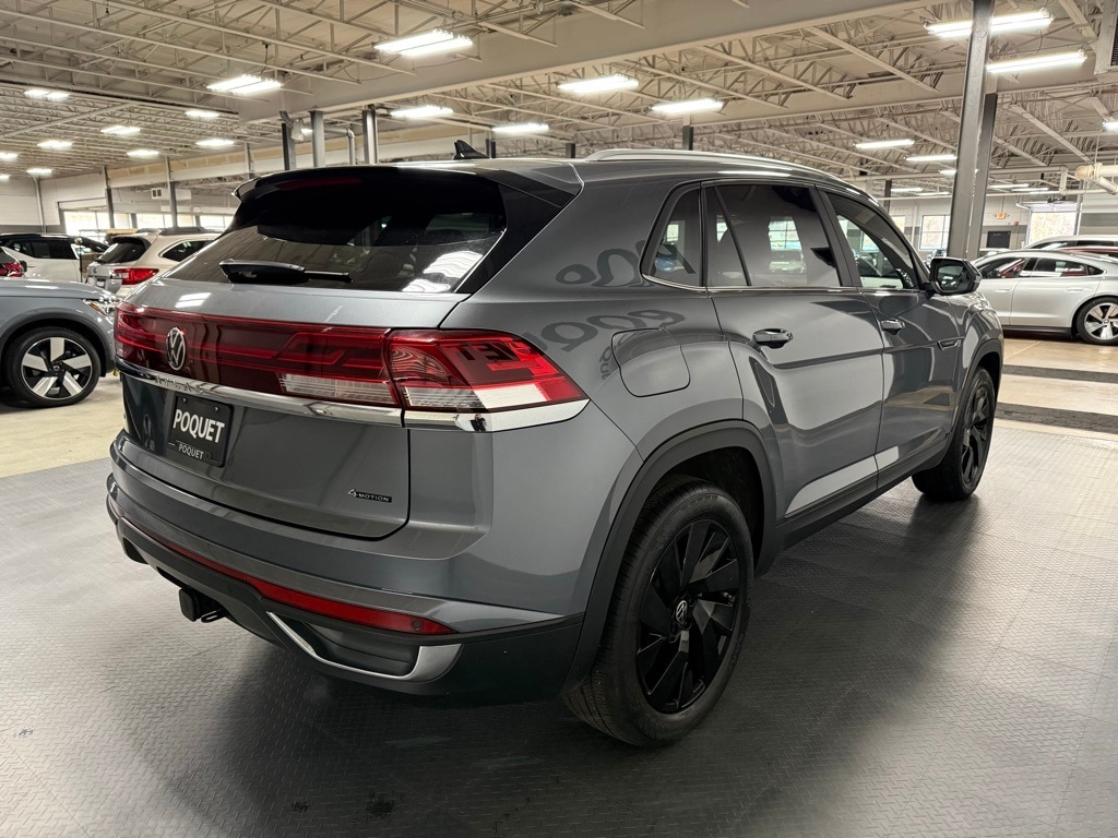 Used 2024 Volkswagen Atlas Cross Sport 2.0T SE w/Technology SUV