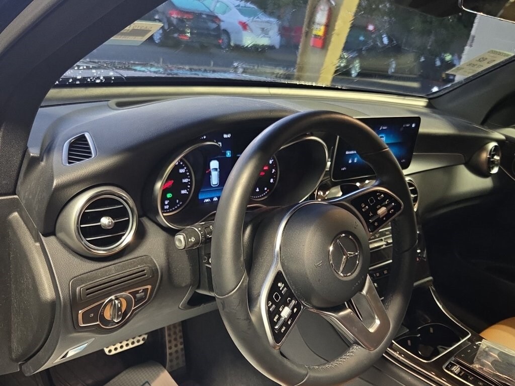 2022 Mercedes Benz GLC 300 4MATIC photo 4